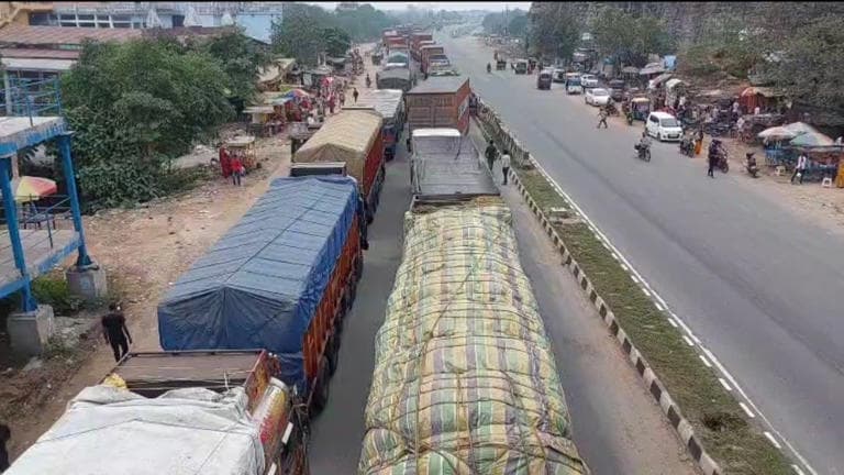Highway hell: 20-km jam on Delhi-Kolkata route, vehicles stuck for 3 days