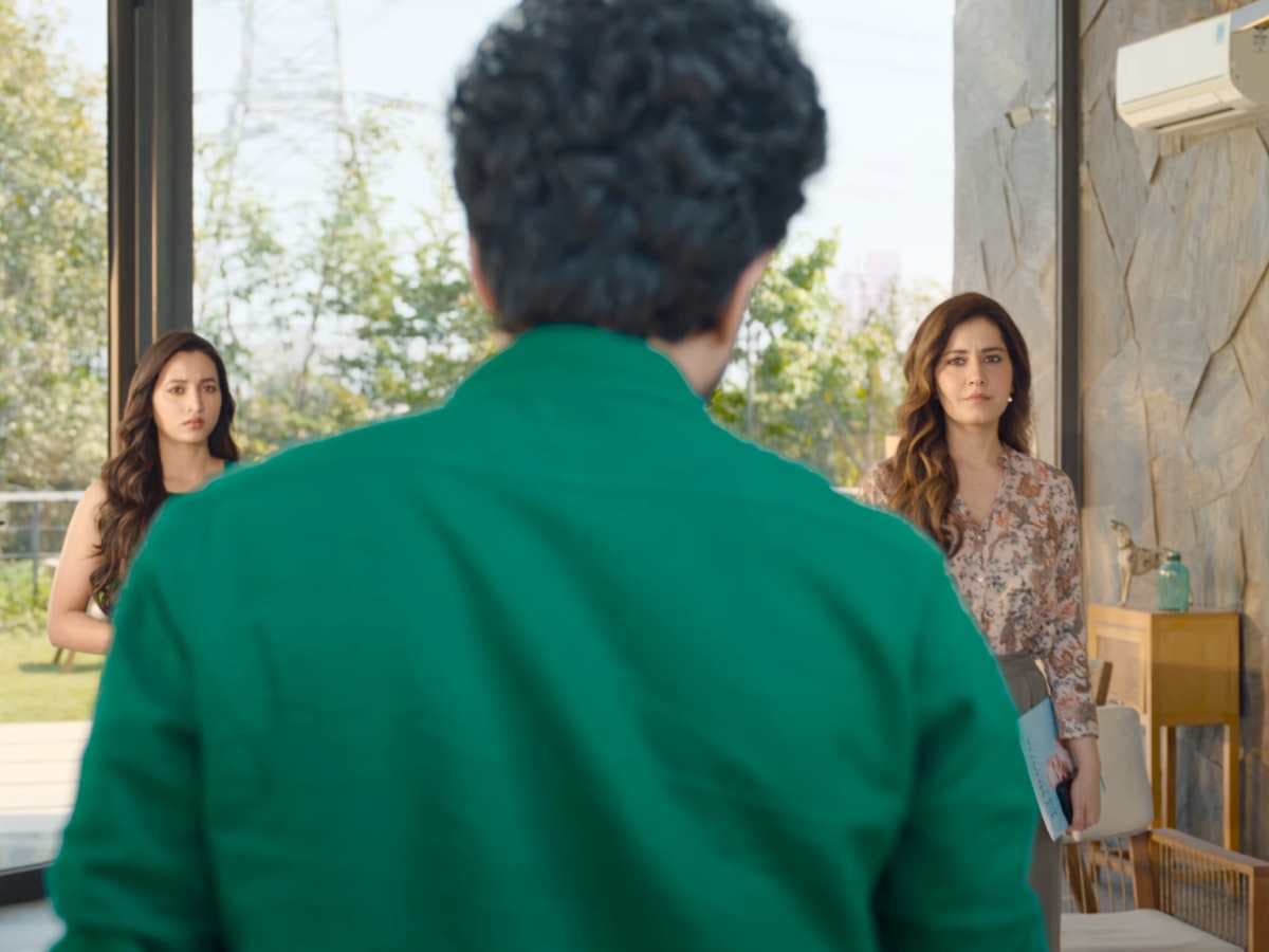 Siddhu Jonnalagadda Turns Up the Heat in “Telusu Kada” Trailer – Love, Power & Confusion Collide!