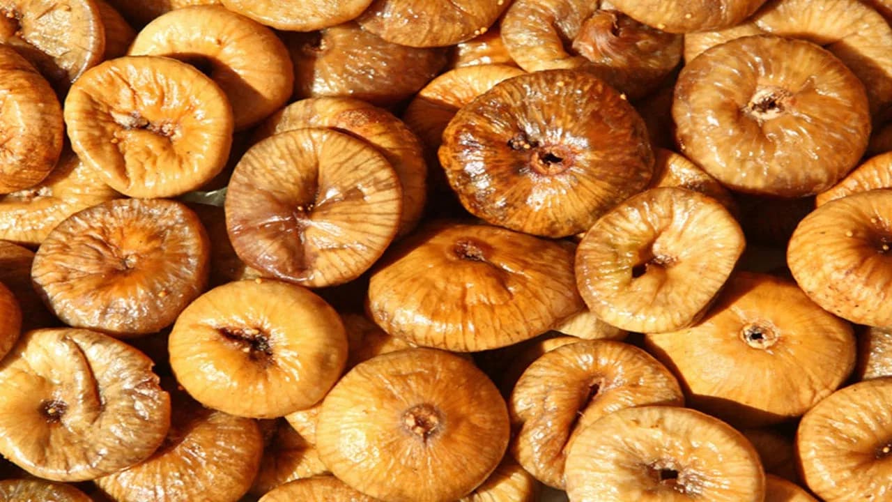 The Overnight Soaked Fruit That Holds a Health Secret!