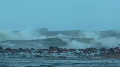 Cyclone Montha Turns Fierce: Andhra Braces for Landfall Between Kakinada and Machilipatnam Tonight!