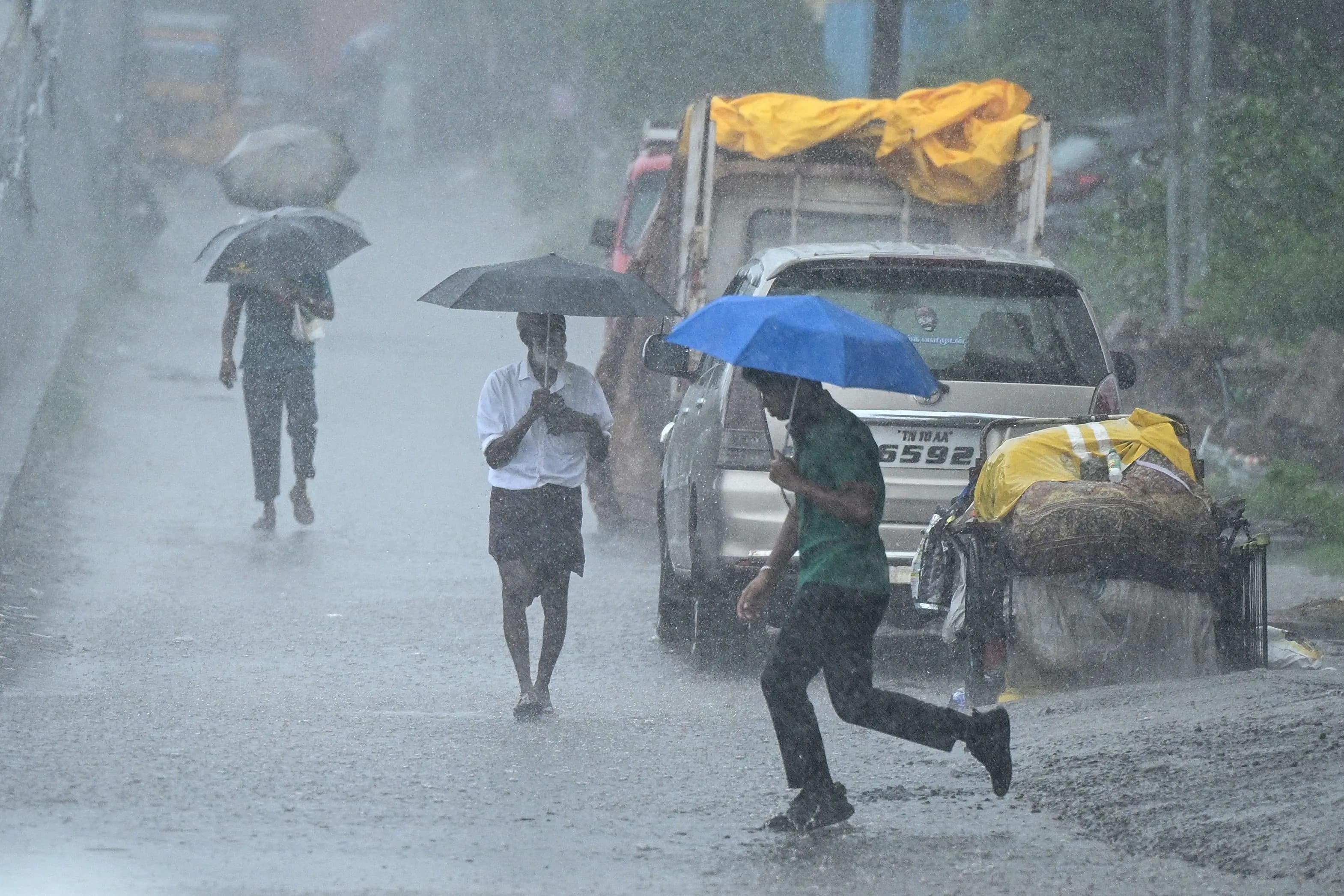Tension Rises in Odisha: Southern Districts on Alert as Powerful Storm Heads Toward Andhra Coast!