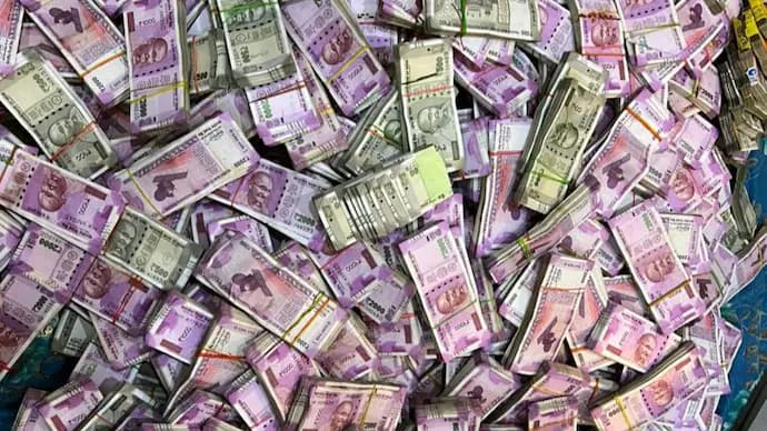 ₹3.41 Crore Cash Seized from a Contractor in Jagtial