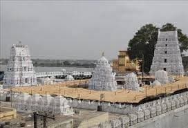 Devotees Angered as Darshan Stopped at Vemulawada Temple ... Main Gate Closed Without Notice