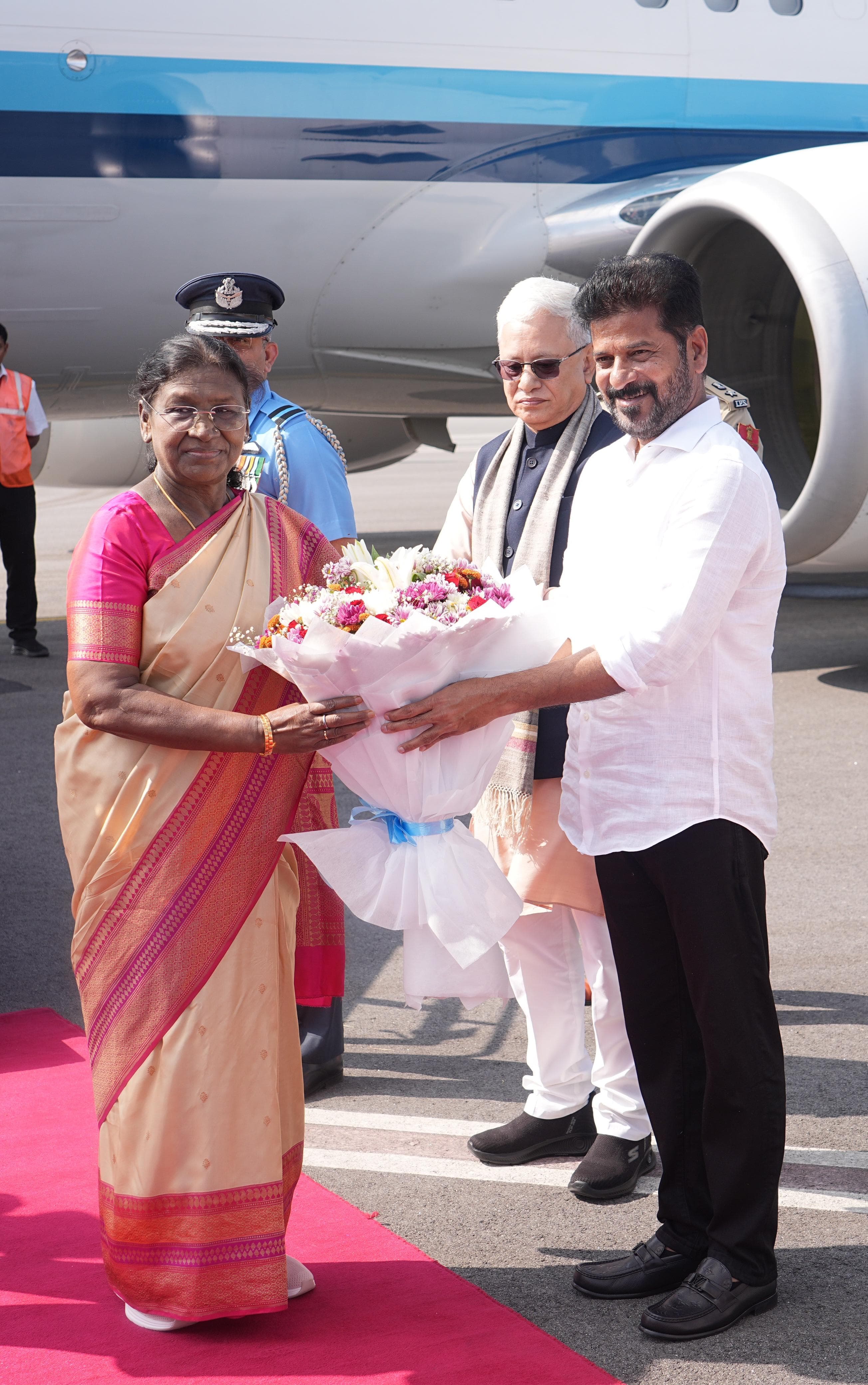 President of India Droupadi Murmu Reaches Hyderabad