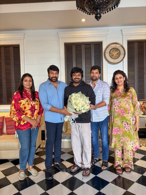 Chiranjeevi Surprises Anil Ravipudi With a Special Gift !