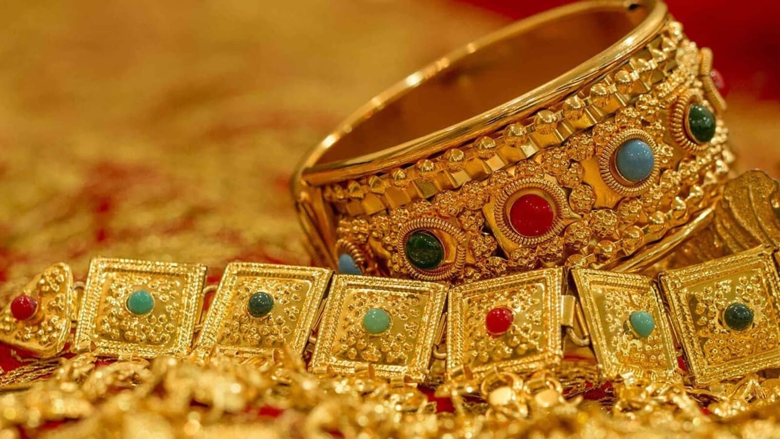 Gold & Silver Prices Today (Nov 24): Demand Remains High in Wedding Season