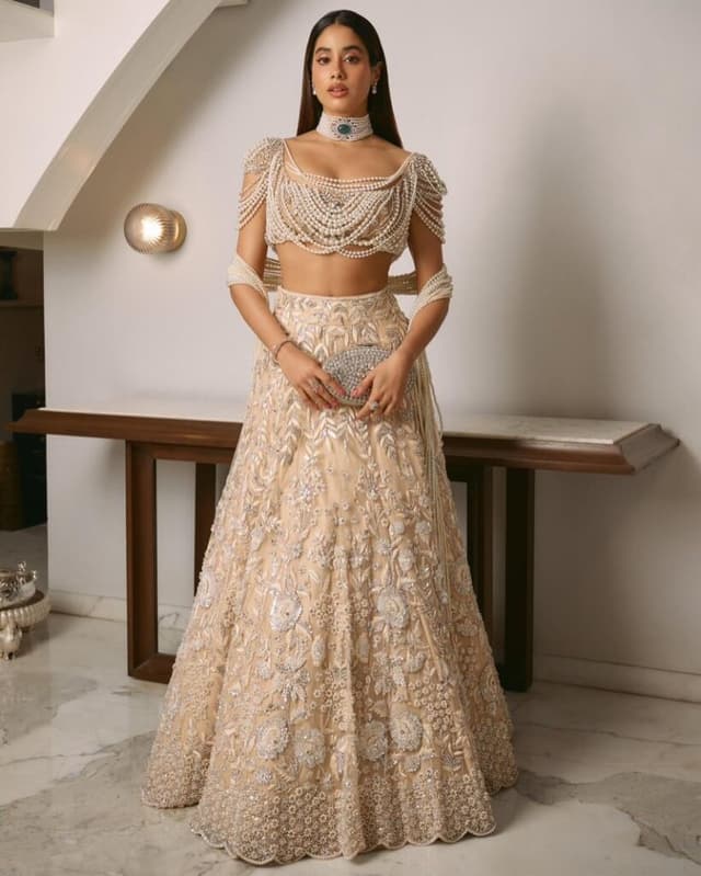 Janhvi’s Pearl-Loaded Look Takes Over the Internet!