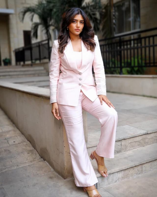 Esha Rebba Turns Up the Heat in Pink Blazer!