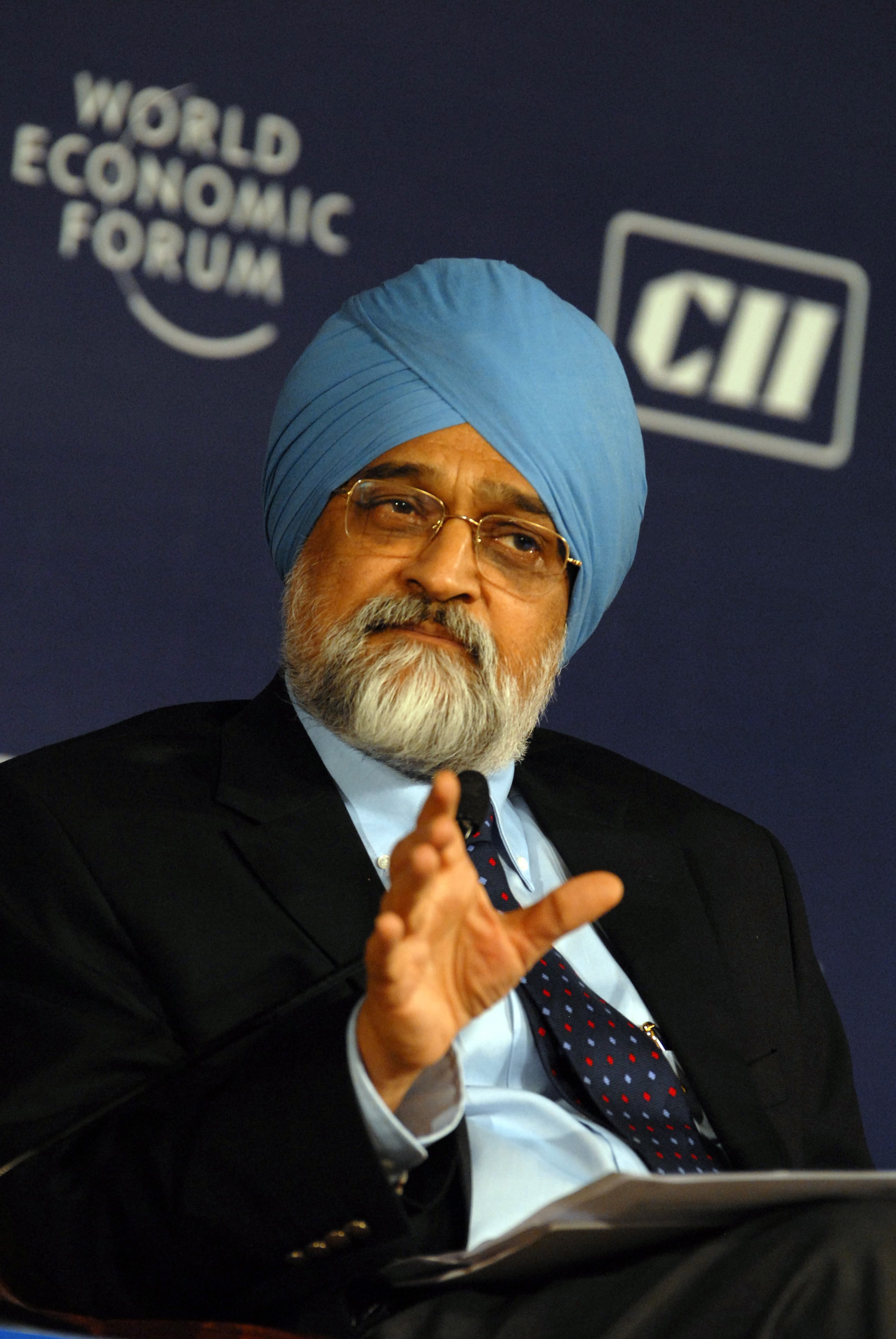 Ahluwalia Calls for New Wave of Economic Reforms!