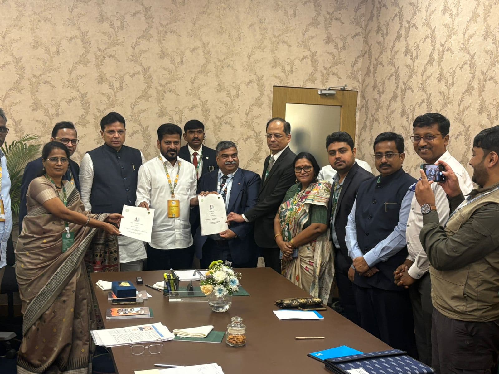 Telangana takes key step for new international standard zoo.. Collaboration with Vantara Zoo