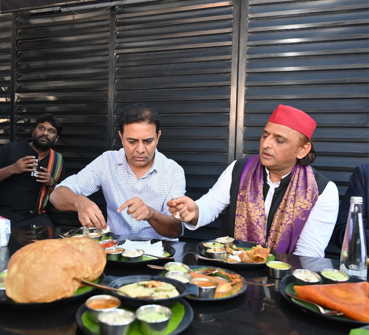 Buzz at Rameshwaram Cafe with KTR and Akhilesh Yadav