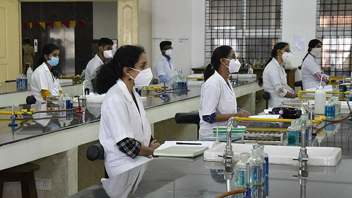Telangana Government focuses on enhancing medical education standards, prioritising research!