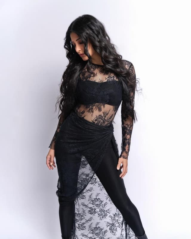 Shruti Haasan’s Bold Black Leaf-Laced Look