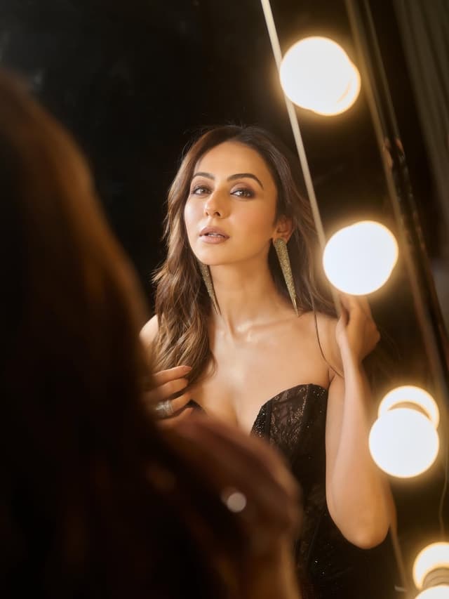 Rakul Preet Singh Rocks a Smokey Glam Look