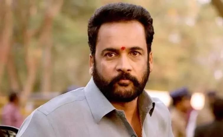 Actor Shivaji Appears Before Women’s Commission