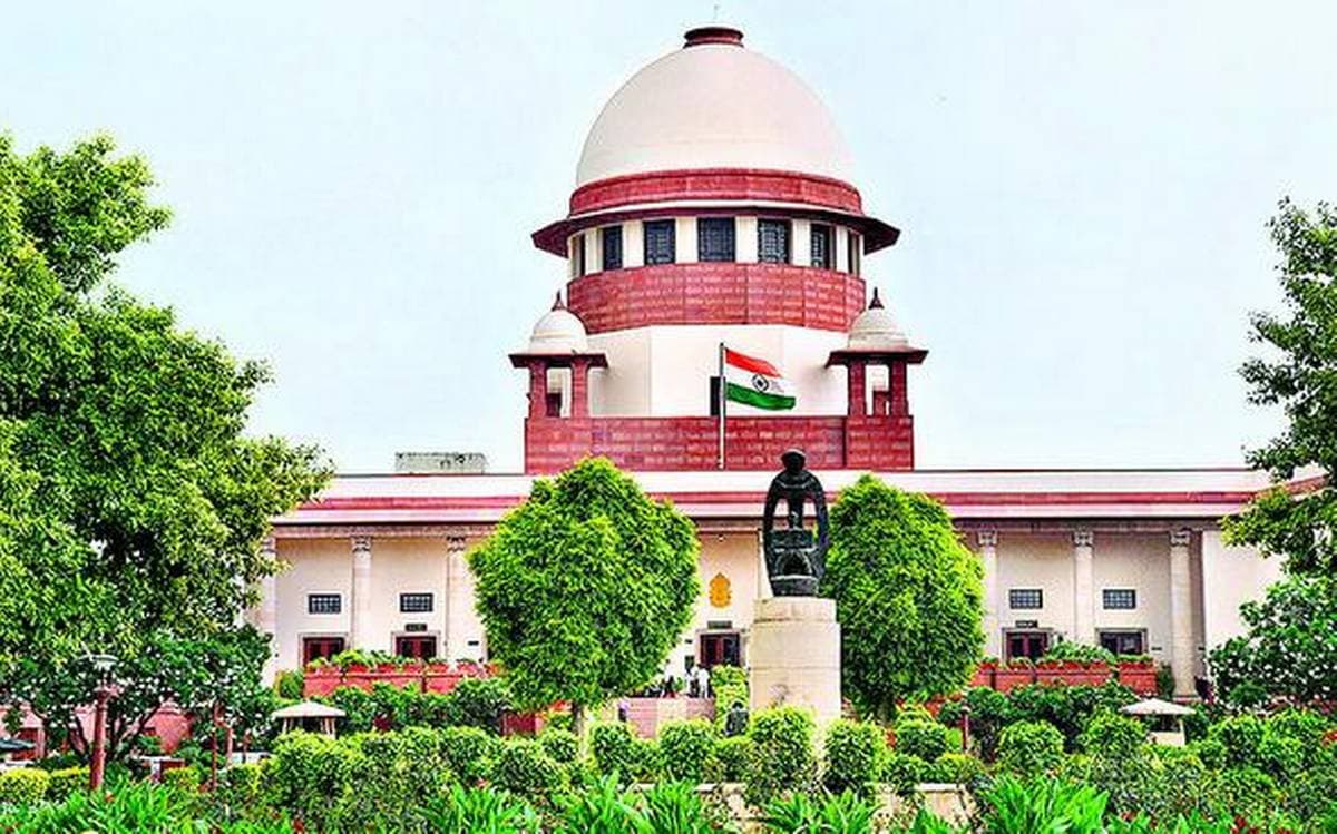 Supreme Court stays Delhi High Court orders in Unnao rape case