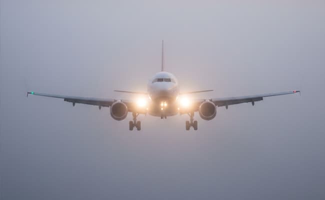 Delhi Grapples With Severe Fog Disruptions