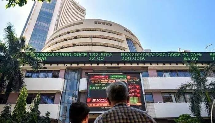 Indices Recover Slightly After Losses Today