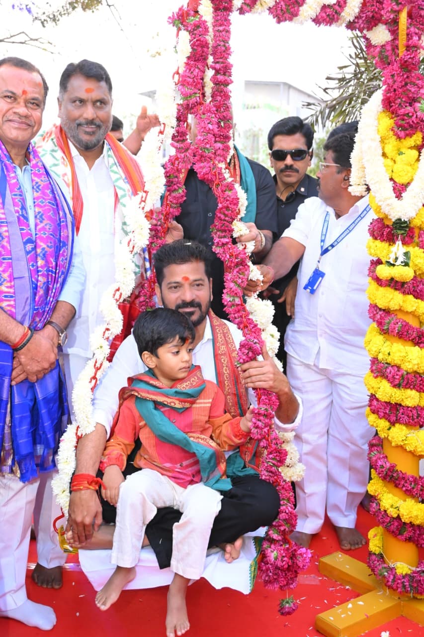 Medaram Sammakka- Saralamma temple reopened by Chief Minister Revanth Reddy
