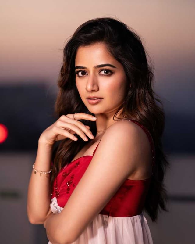 Ashika Ranganath Red Hot Glam