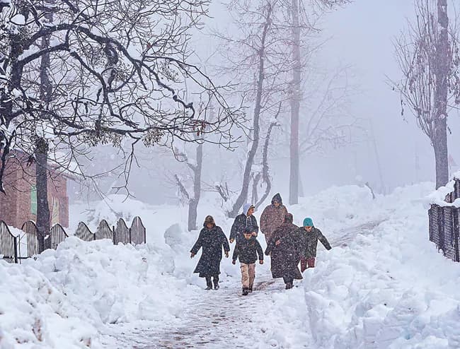 Kashmir Hit by Heavy Snowfall