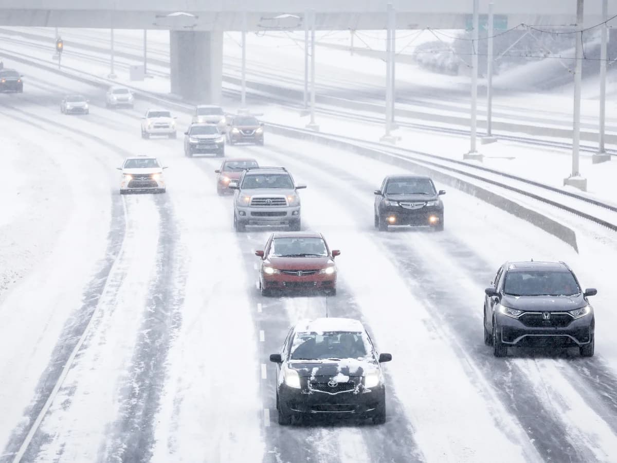 Severe Snowstorm Disrupts Life Across the US, Flights Cancelled in Multiple States