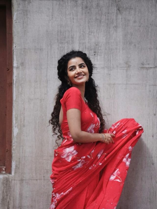 Anupama Magic in a Red Saree