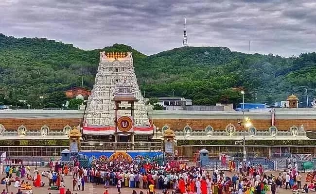 Heavy Devotee Rush at Tirumala…Darshan Takes Up to 18 Hours