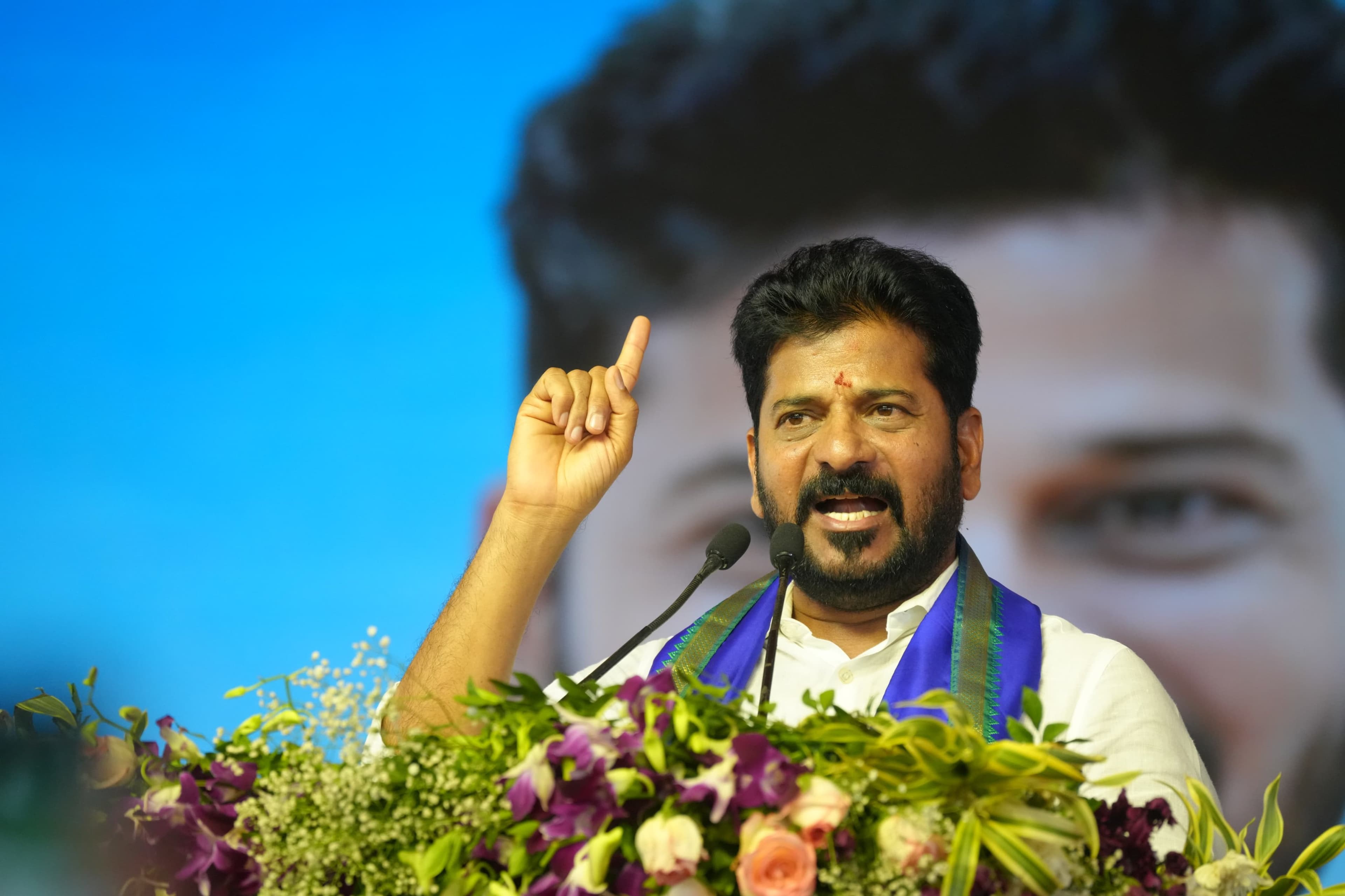 Revanth Reddy Alleges Kaleshwaram Loot, Slams BRS–BJP Nexus at Nizamabad Meet!