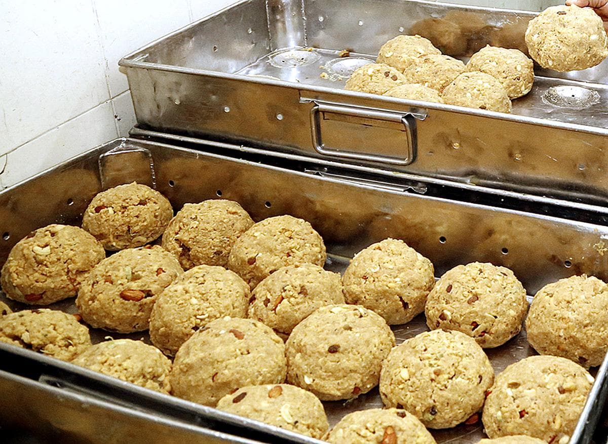 Swamijis Express Anger Over Alleged Adulteration in Tirumala Laddu Ghee