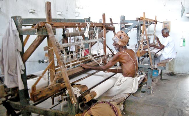Free Power for Weavers ... Scheme to Be Implemented from April 1