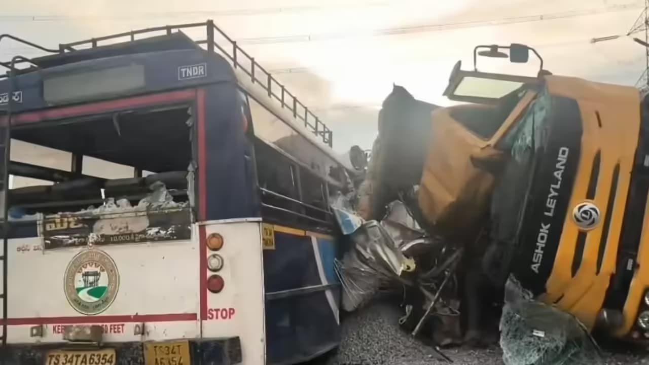 AP RTC Bus Accident in Gadwal: 20 Injured