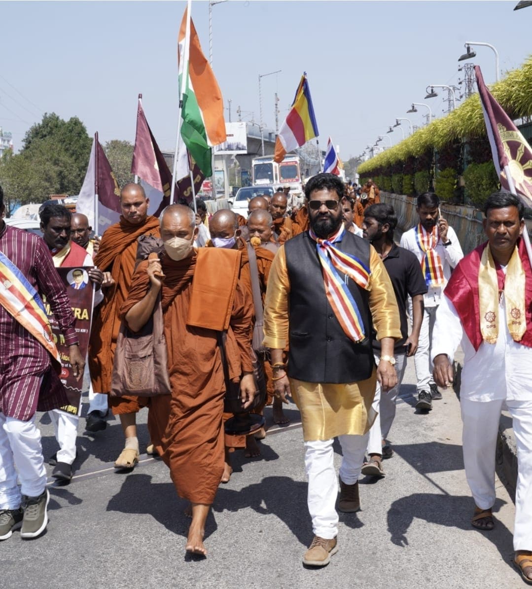 'King Buddha' Team Joins World Peace March