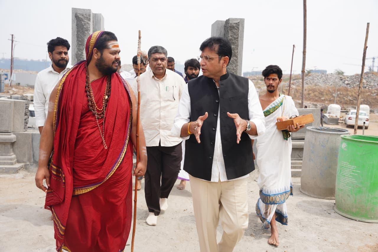 Confusion Over Sharada Peetham Lands Due to Information Gap: Minister Sridhar Babu!