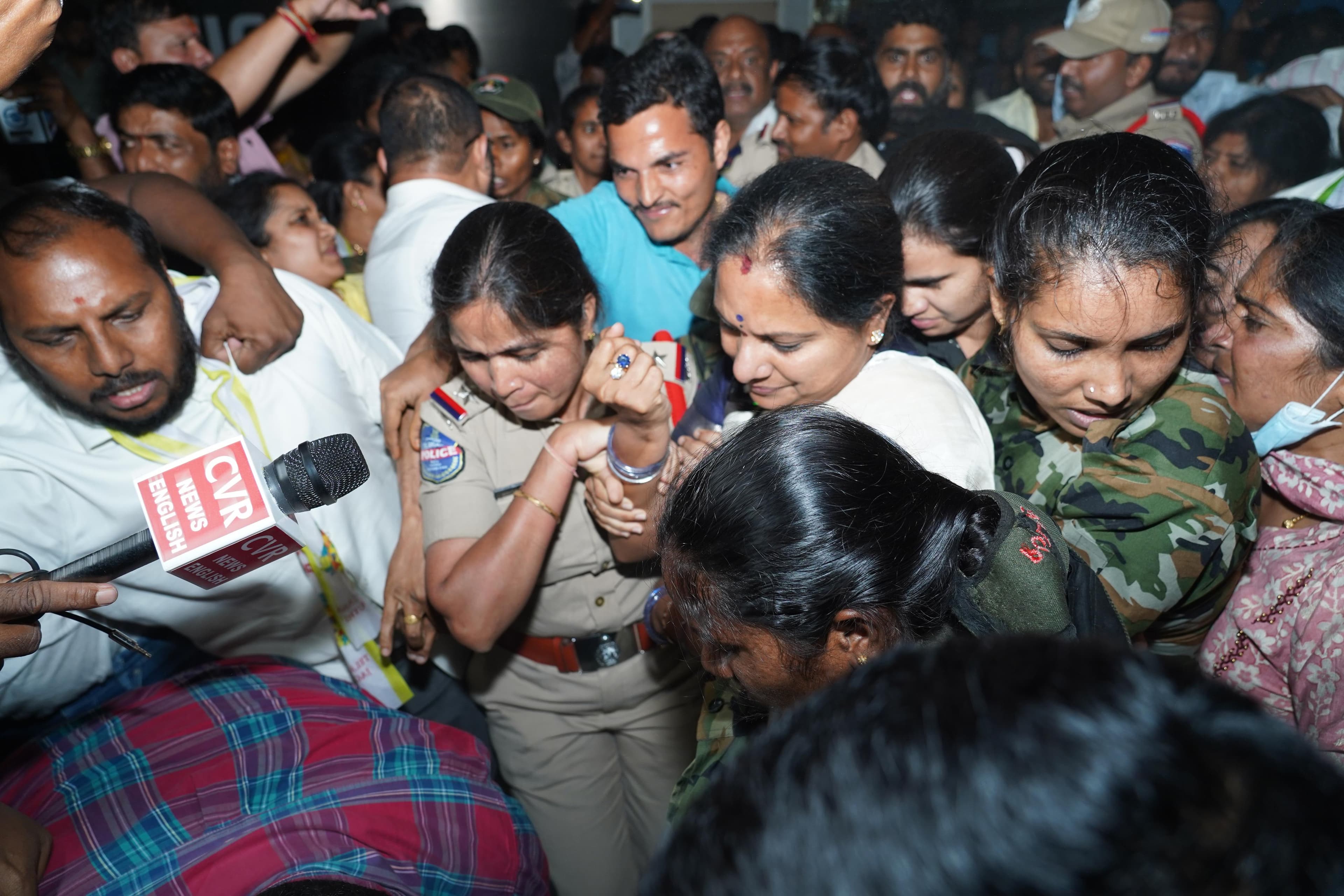 Telangana Jagruthi President Kalvakuntla Kavitha Arrested..