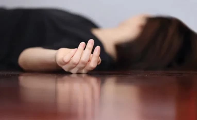 Woman Dies by Suicide Due to Business Losses