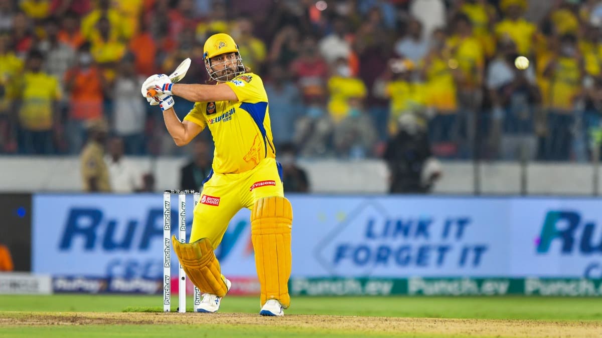 IPL 2026: MS Dhoni’s Role in CSK Sparks Debate Ahead of Season!