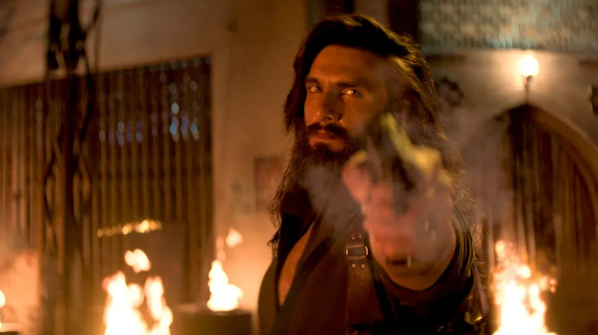 Dhurandhar Sets Bollywood Record with Massive Day 1 Collection!