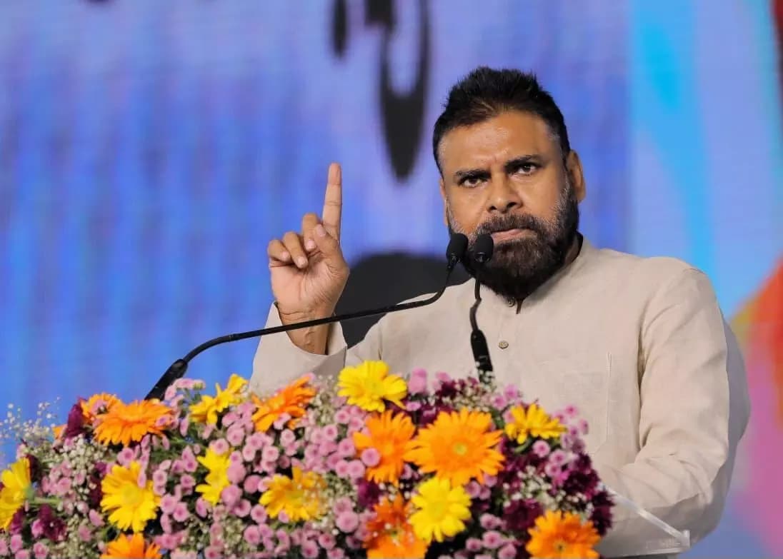 Pawan Kalyan Wishes Speedy Recovery to Ram Charan After Injury!