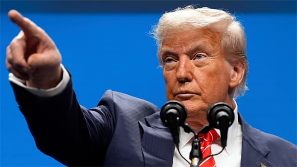 Trump Signature on US Dollar Notes