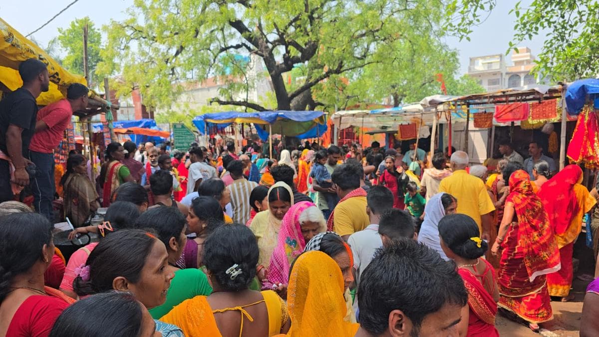 Stampede at Sheetla Mata Temple...8 People Dead
