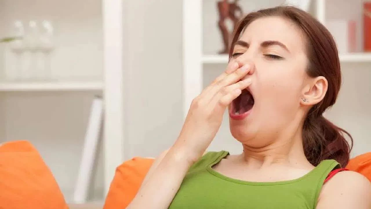 “Are Frequent Yawning Episodes a Sign of Health Issues? Doctors’ Perspective