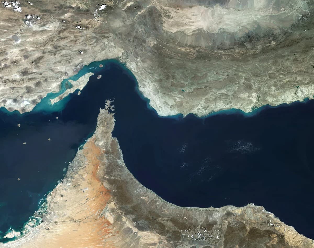 Iran gives green signal to reopen the Strait of Hormuz