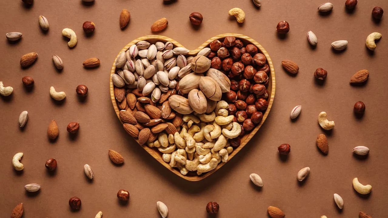 Recommended Dry Fruits for People with Heart Conditions – Doctors’ Advice