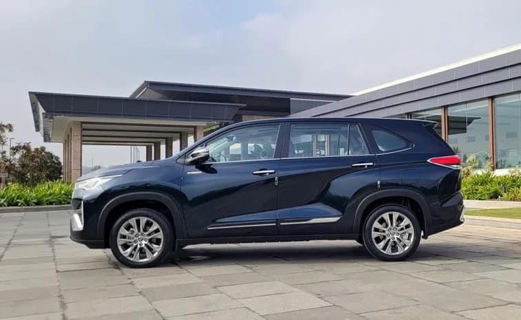 Innova Hycross Gains Strong Momentum in the Indian Market