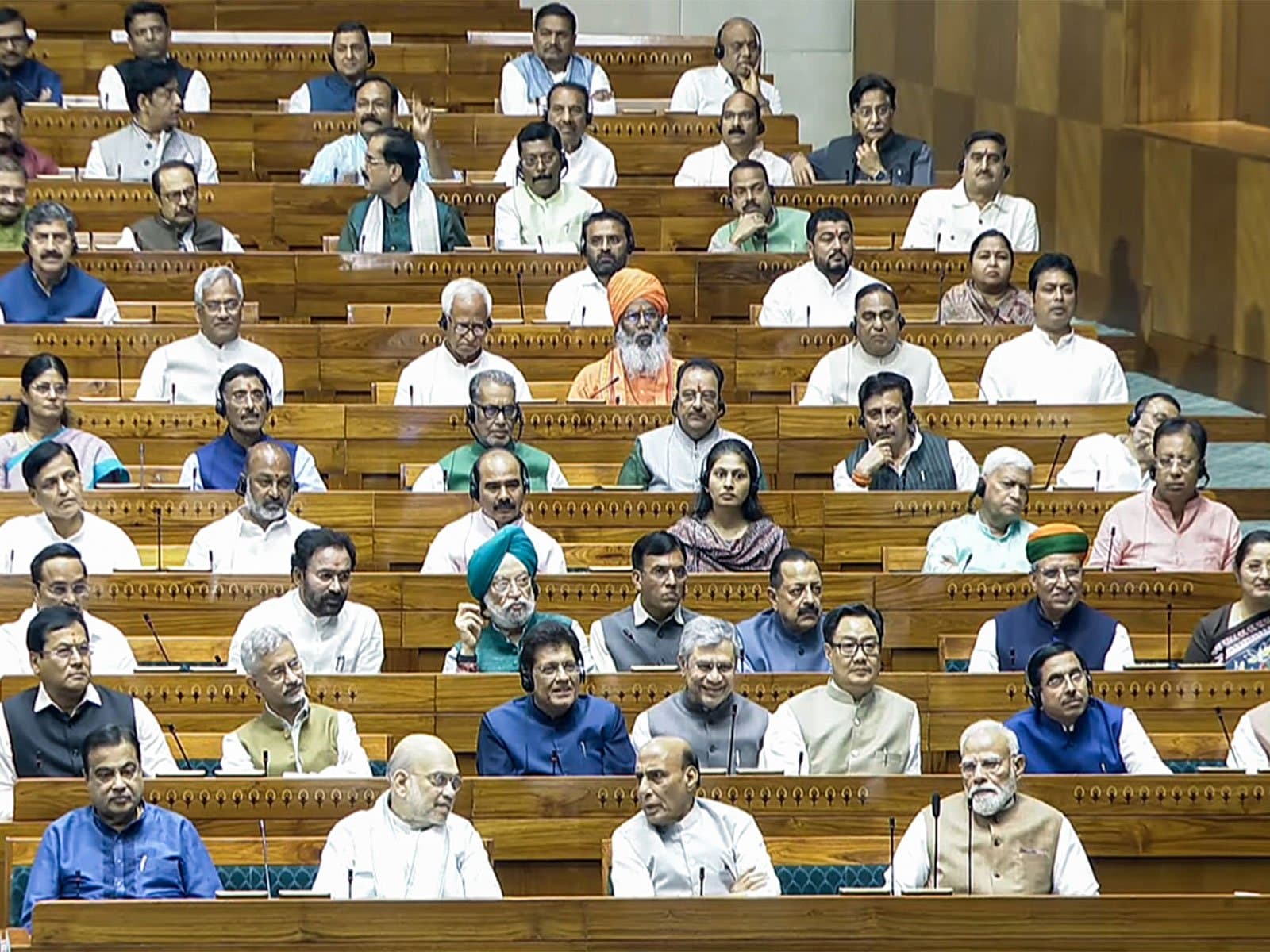 BJP has issued a whip to the MPs of the party to attend the Parliament session