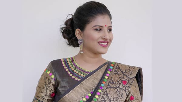 Singer Mangli Breaks Down in Tears