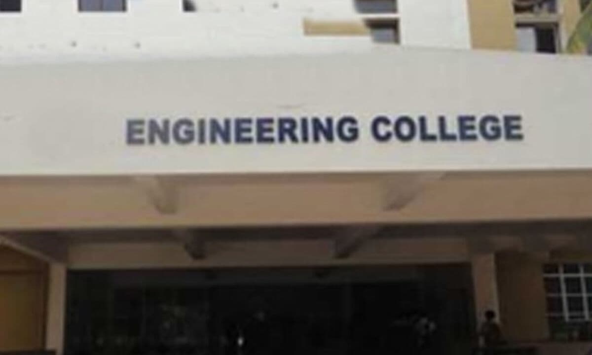 Allegations of Corruption in JNTUH Inspections... Colleges Under Pressure, Faculty Layoffs Reported