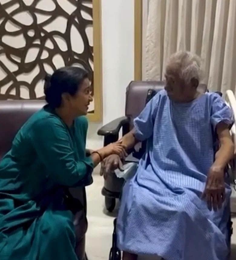 Veteran Filmmaker Bharathiraja Hospitalised Again; Radhika Sarathkumar Visits!