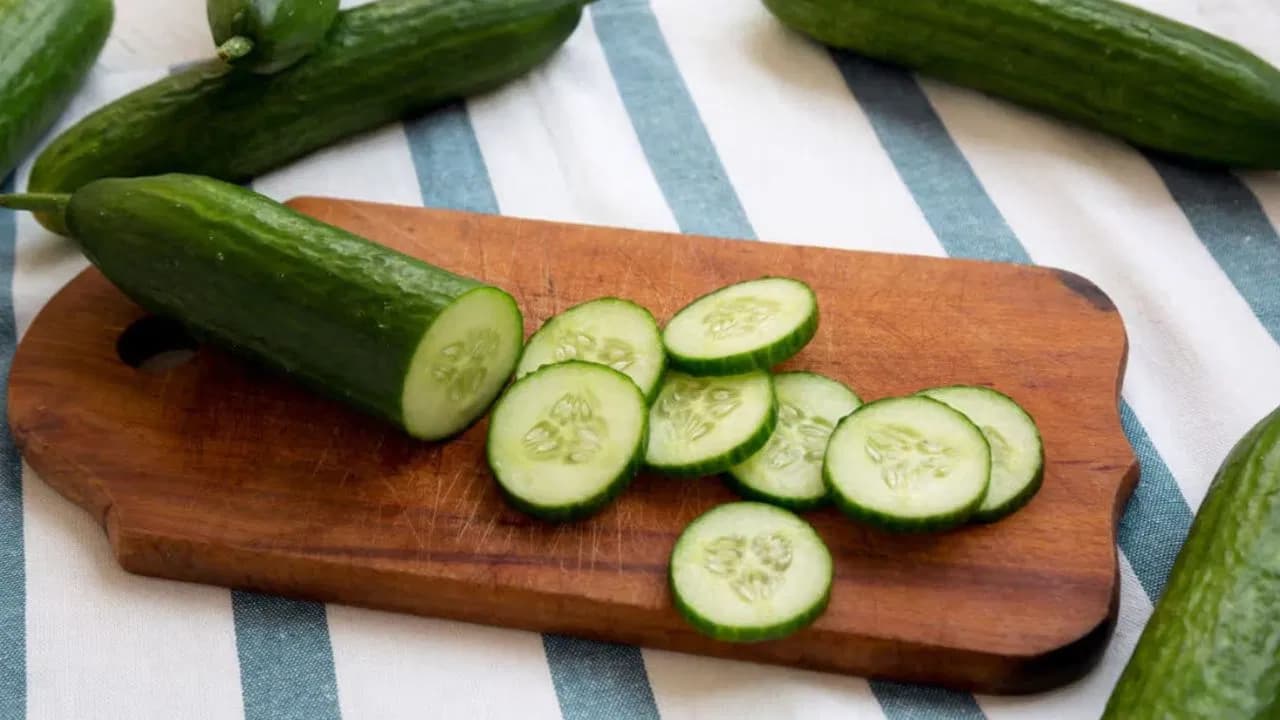 Do Not Mix Cucumber with Fruits, Warn Doctors